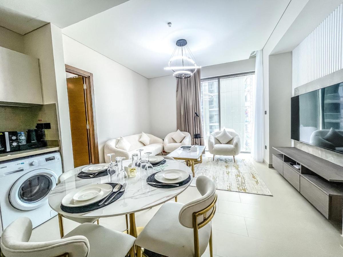 Stay Mindblowing 2 Bedroom Holiday Home With Close View Of Burj Khalifa Dubai Buitenkant foto