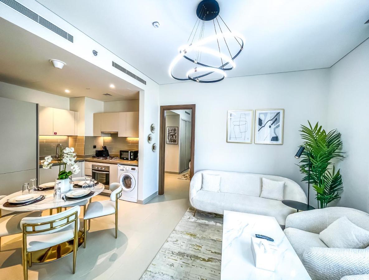 Stay Mindblowing 2 Bedroom Holiday Home With Close View Of Burj Khalifa Dubai Buitenkant foto